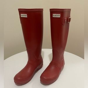 Hunter Original Tall Welly Rain Boots - with socks